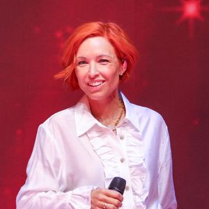 À sept mois de grossesse, elle apprend qu’il souffre d’une malformation cardiaque.
Natasha St-Pier lors de l'enregistrement de l’émission "On Connait La Chanson Céline Dion", présentée par L.Boccolini et diffusée le 1er septembre sur W9, à Paris, France, le 2 juillet 2026. © Jack Tribeca/Bestimage