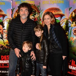 Olivier Marchal, sa femme Catherine Marchal et leurs enfants Ninon et Basile - Avant premiere du film "L'île des Miam-nimaux : Tempête de boulettes géantes 2" au cinema gaumont Opera Capucines a Paris, le 2 février 2014.