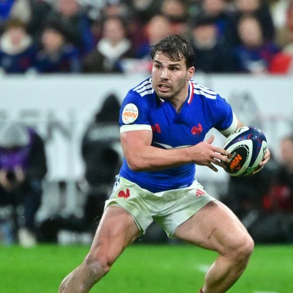 Antoine Dupont lors du match d'ouverture du Tournoi des six nations : France-Irlande (36-14) au Stade de France à Saint-Denis le 5 février 2026.

© Christian Liewig/ Bestimage