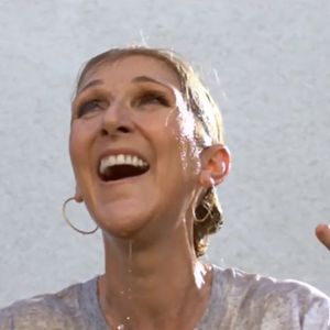 Céline Dion a fait une apparition remarquée, dimanche 6 octobre 2024, dans une vidéo en amont d’une rencontre de football américain entre Pittsburgh Steelers et les Dallas Cowboys.
Crédit : NBC via Bestimage