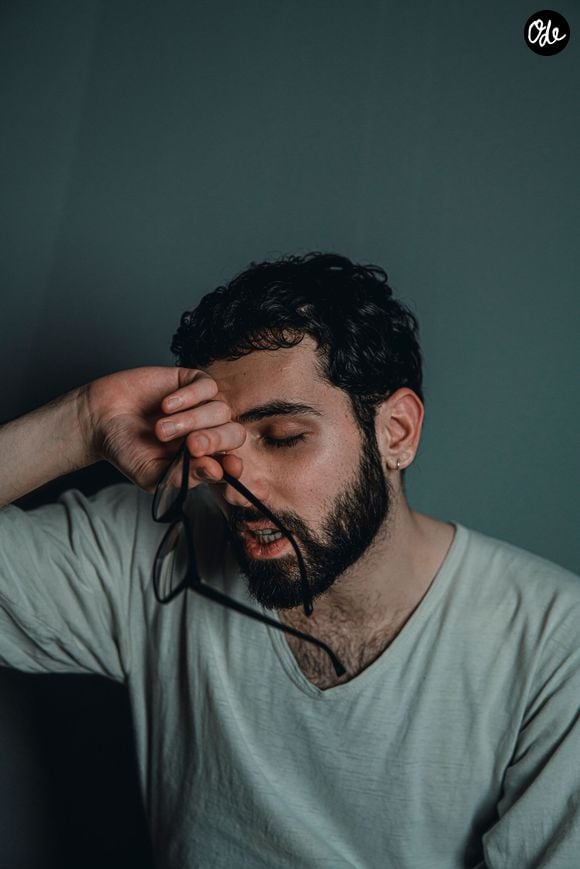 Le cerveau anticipe les contraintes, les incertitudes et les tâches de la semaine à venir.

Image Pexels