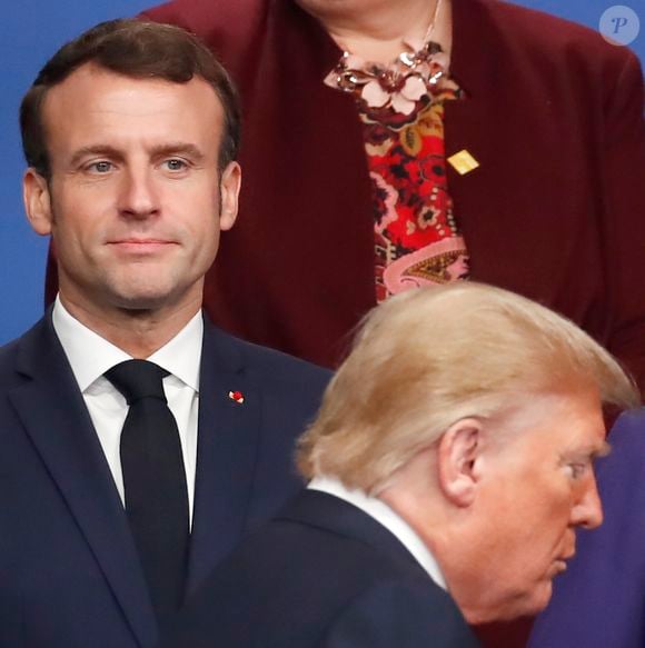 Et de compléter : "Protocolairement, il n'a pas de rang de chef d'Etat". Ce n'est qu'en janvier prochain que Donald Trump prendra officiellement ses fonctions en tant que président. Toutefois, il devrait être installé non loin d'Emmanuel Macron... 

Le président Emmanuel Macron, Le président Donald Trump - Les dirigeants arrivent pour la photo de famille du sommet de l'Otan à Watford le 4 décembre 2019.

© Christian Hartmann / Pool / Bestimage