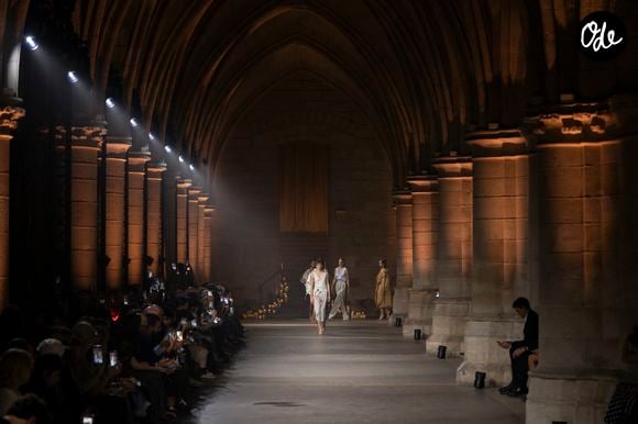 Défilé Victoria Beckham Collection Femme Prêt-à-Porter Printemps/Eté 2027 lors de la Fashion Week de Paris, le 2 octobre 2026. © Bestimage