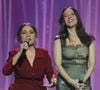 Simone Ringer a choisi la musique et a fondé le groupe Minuit avec son frère Raoul.

Exclusif - Catherine Ringer et sa fille Simone Ringer - Enregistrement du concert "Nos voix pour toutes", au profit de La fondation des femmes, à l'Adidas Arena à Paris, diffusée le 11 décembre sur TMC
© Coadic Guirec-Cyril Moreau / Bestimage