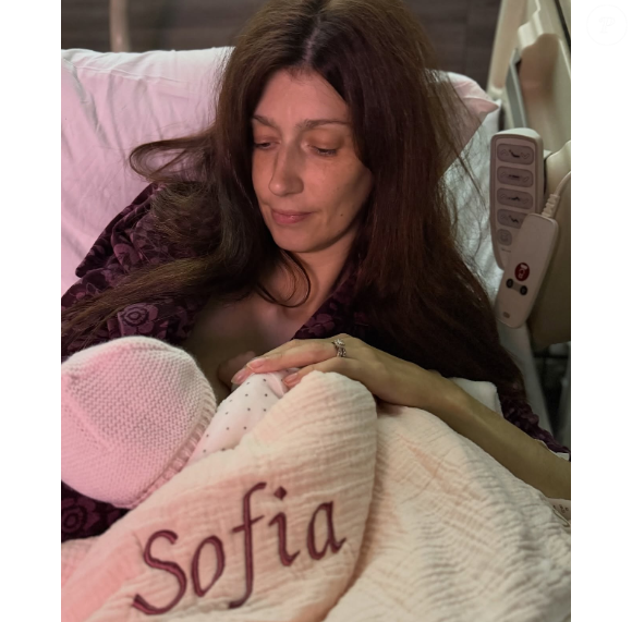 Sa petite fille prénommée Sofia est née le 23 novembre.

Sophie Vouzelaud, ancienne Miss France et malentendante, a donné naissance à son premier enfant.