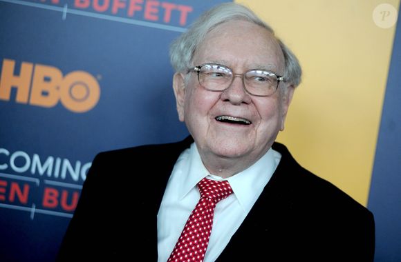 Dans une lettre, Warren Buffet explique que "cela augmenterait les chances qu’ils disposent de la quasi-totalité de [sa] fortune".

Warren Buffet lors de la première du film "Becoming Warren Buffet" à New York. Le 19 janvier 2017


Photo : STARMAX / BESTIMAGE