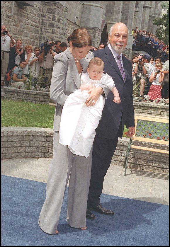 Baptême de René-Charles, Céline Dion et son défunt mari René Angélil - Montréal - 2001. (AGENCE / BESTIMAGE)