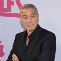 Un mois de décembre difficile pour George Clooney ? La présence de l'acteur dans un fast-food de Brignoles fait parler