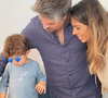 puisqu'Anthony Dupray est aussi le papa d'un autre garçon de 4 ans. Heureux de cette nouvelle, le comédien devra prendre l'avion pour rencontrer le nouveau-né - si ce n'est
Anthony Dupray marié et papa d'un petit garçon de 3 ans. Instagram