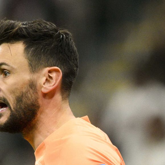 Hugo Lloris au match de football de quart de finale opposant la France à l’Angleterre lors de la coupe du Monde (FIFA 2022) au stade Al Bayt à Al Khor au Qatar, le 10 décembre 2022. La France a gagné 2-1. © Jean-Baptiste Autissier/Panoramic/Bestimage
