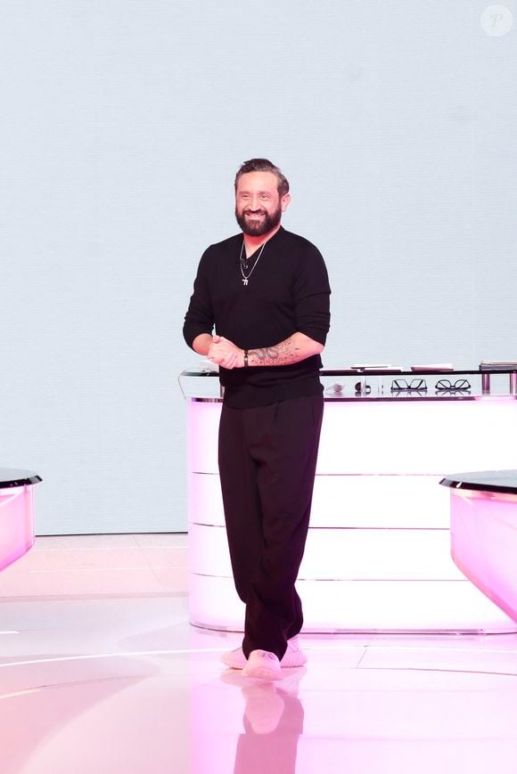Exclusif - Cyril Hanouna sur le plateau de l'émission TBT9 (Tout beau, tout neuf) présenté par C.Hanouna et diffusée en direct sur W9, à Paris, France, le 8 janvier 2026. © Jack Tribeca/Bestimage