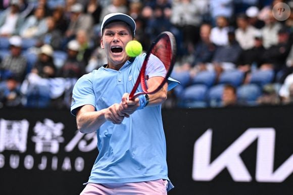 Jenson Brooksby (USA) lors de son match du deuxième tour de l'Open d'Australie 2023 à Melbourne Park à Melbourne, le 18 janvier 2023. Photo par Corinne Dubreuil/ABACAPRESS.COM