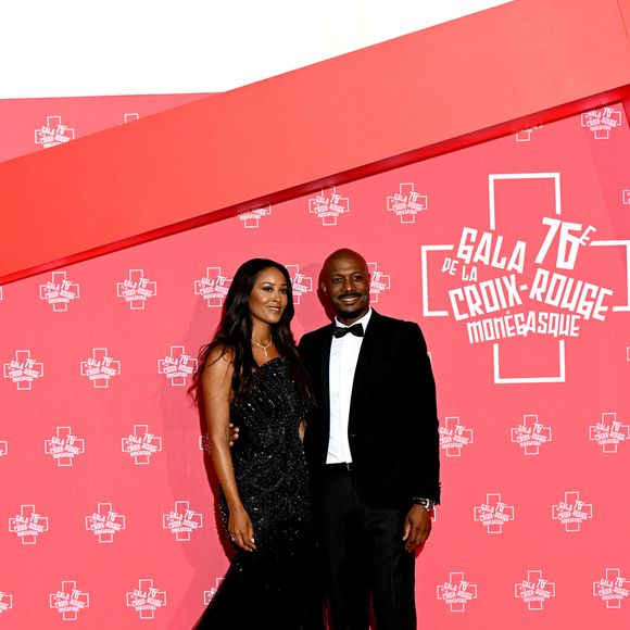 Harry Roselmack et sa compagne Jennifer Galap - 76ème Bal de la Croix Rouge dans la salle des Etoiles à Monaco le 12 juillet 2025. © Bruno Bebert/Bestimage