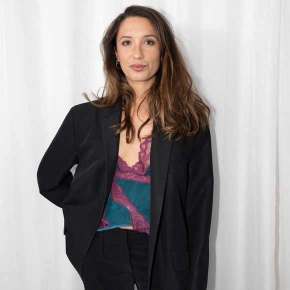 La jeune femme a créé sa marque Vaillant Studio en 2019 et les célébrités s'arrachent déjà ses collections...

Alice Vaillant au défilé Vaillant Studio, prêt-à-porter automne-hiver 2023/2024 lors de la Fashion Week de Paris le 28 février 2023. © Jeremy Melloul / Bestimage