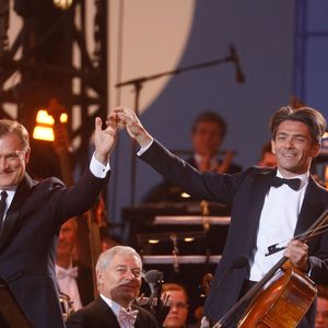 Dans le paysage de la musique classique, Renaud et Gautier Capuçon se sont imposés comme deux figures incontournables...

Renaud Capuçon, Gautier Capuçon - "Concert de Paris" sur le parvis de l'hôtel de ville de Paris retransmis en direct sur France 2 et sur France Inter, Paris le 14 juillet 2024. © Christophe Clovis - Pierre Perusseau / Bestimage