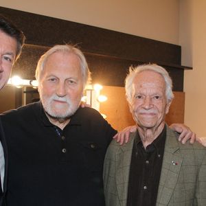 Le couple vit dans un équilibre atypique mais harmonieux, chacun suivant son propre rythme de vie, ce qui semble être un des secrets de leur longévité.

Christian Estrosi, Jean-Jacques Debout, Gérard Davoust, Chantal Goya au spectacle de Chantal Goya "50 ans d'amour" au palais des Congrès à Paris le 25 mai 2025. © Philippe Baldini / Bestimage