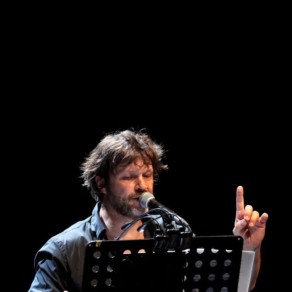 Exclusif - Bertrand Cantat (ex-membre du groupe "Noir Désir" et actuel membre du groupe "Détroit") fait une pause dans sa carrière musicale et se lance dans une tournée de lecture de textes poétiques avec deux musiciens autour de lui. Cenon, le 22 septembre 2016.
© Patrick Bernard/ Bestimage
