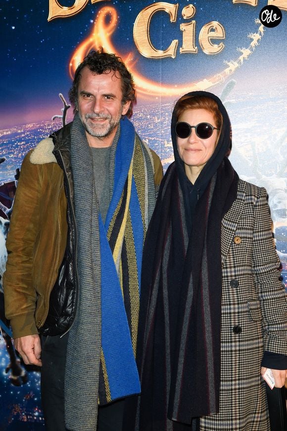 Leur histoire débute en 1999. Marina Foïs devient alors la compagne d’Éric Lartigau.

Eric Lartigau et Marina Foïs - Avant-première du film "Santa & Cie" au cinéma Pathé Beaugrenelle à Paris le 3 décembre 2017. © Coadic Guirec/Bestimage