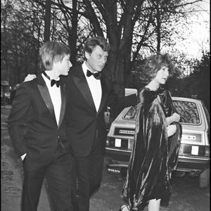 Archives - David Hallyday, Johnny Hallyday et Nathalie Baye lors de la soirée des "Bests" à Paris en 1983
RINDOFF-PATERSON / BESTIMAGE