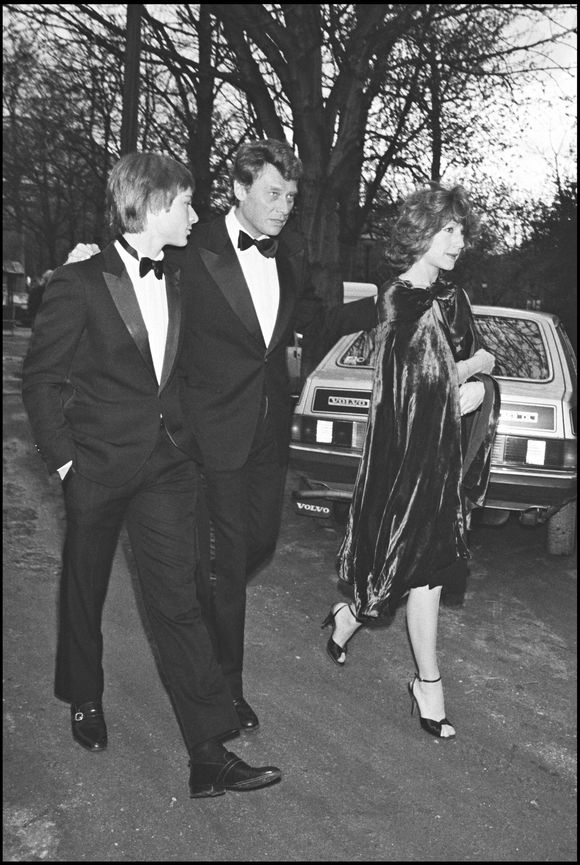 Archives - David Hallyday, Johnny Hallyday et Nathalie Baye lors de la soirée des "Bests" à Paris en 1983
RINDOFF-PATERSON / BESTIMAGE
