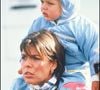 La relation avec sa maman Caroline n'en a été que plus étroite...

Caroline de Monaco et sa fille Charlotte Casiraghi en vacances à Guernesey, le 15 septembre 1988.
Crédit : Bestimage