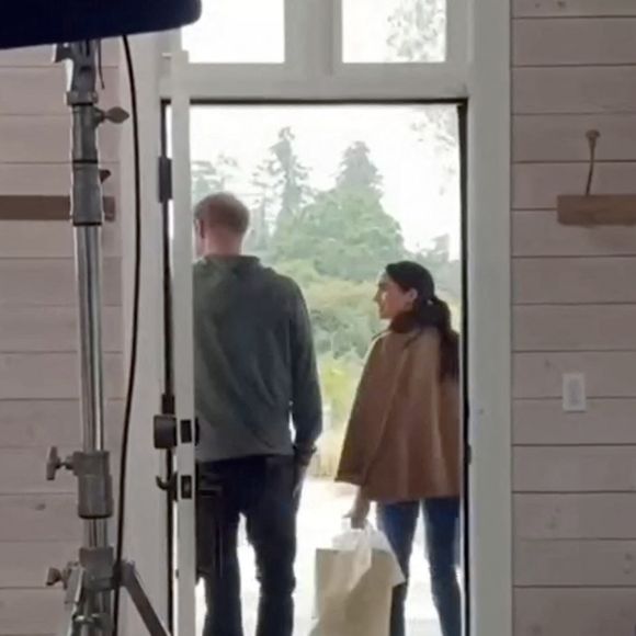 Meghan Markle et le prince Harry faisant la promotion sur les réseaux sociaux de sa série Netflix "With Love, Meghan" 
©Meghan, Duchess of Sussex / Instagram