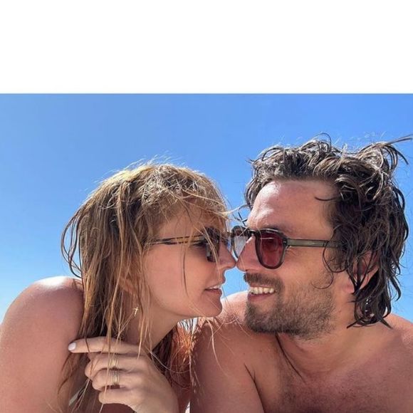 Axelle Laffont, Instagram