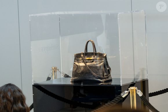 Par ailleurs, Nicolas Puech avait récemment exprimé son souhait d’adopter son ancien jardinier marocain pour lui léguer une partie de son patrimoine, un projet rendu incertain par la disparition de sa fortune.

Le tout premier sac Hermès Birkin, conçu pour Jane Birkin en 1985, a été vendu aux enchères pour 8,58 millions d'euros chez Sotheby's Paris, lors de la vente aux enchères "Fashion Icons" à Paris, France, le 10 juillet 2025. Le tout premier sac Birkin d'Hermès a été vendu aux enchères: Le premier sac Hermès Birkin, ayant appartenu à la défunte actrice Jane Birkin, a été vendu aux enchères pour un prix de 8,58 millions d'euros. © Jonathan Jacob/Bestimage