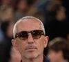 Le comédien est donc attiré par l'intellect et non l'apparence physique
Gad Elmaleh assiste au match de basket entre l'AS Monaco et Strasbourg à Monaco le 29 septembre 2024. Photo by Laurent Coust/ABACAPRESS.COM