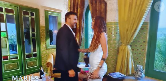 Rapprochement entre Marie et Laurent lors de leur lune de miel au Maroc - épisode de "Mariés au premier regard 2025" du 2 juin, sur M6