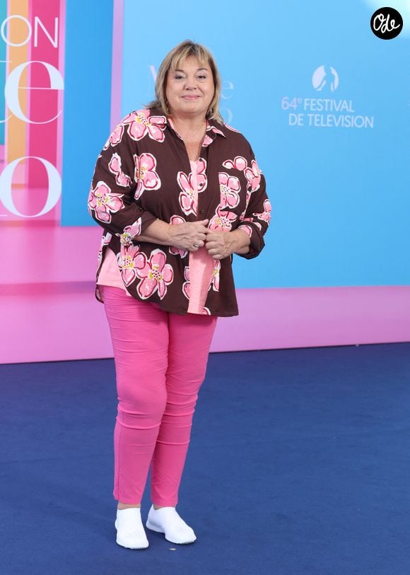 L'actrice assure que ses enfants Charlotte et Enzo, ainsi que leurs amis, aiment eux aussi séjourner dans cette maison.

Michèle Bernier lors du 64ème Festival de Télévision de Monte Carlo au Grimaldi Forum de Monaco le 14 juin 2025.

© Denis Guignebourg / Bestimage