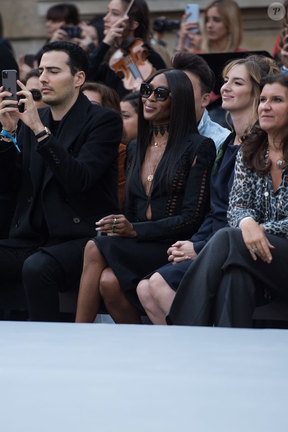 Jean-Victor Meyers, Naomi Campbelle, Louise Bourgoin enceinte et Delphine Viguier-Hovasse -  Les people au défilé L'Oréal Paris 2019 à la Monnaie de Paris le 28 septembre 2019 pendant la fashion week.