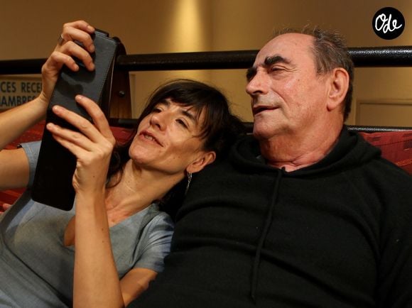 Richard Bohringer et sa fille Romane posent à l'hôtel Best Western à Saint-Raphaël le 14 avril 2015.

© Philippe Arnassan / Nice Matin / Bestimage