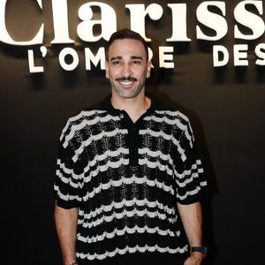 Et il ne s'en cache pas. 

Exclusif - Adil Rami - Avant-première du docu-série "Clarisse, dans l'ombre des stars" produit par Mediawan et porté par Clarisse Castan et qui sera diffusé sur 6Ter et Netflix en fin de mois au siège social de Médiawan à Paris, France, le 01 juillet 2025. © Christophe Clovis / Bestimage