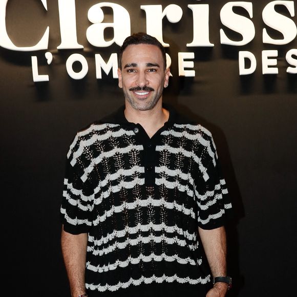 Et il ne s'en cache pas. 

Exclusif - Adil Rami - Avant-première du docu-série "Clarisse, dans l'ombre des stars" produit par Mediawan et porté par Clarisse Castan et qui sera diffusé sur 6Ter et Netflix en fin de mois au siège social de Médiawan à Paris, France, le 01 juillet 2025. © Christophe Clovis / Bestimage