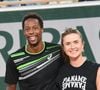 Dans un message posté sur Instagram, Elina Svitolina s'est livrée sur les séquelles psychologiques laissées par la guerre en Ukraine. 

Exclusif - Gaël Monfils et sa femme Elina Svitolina - Benoît Paire, Gaël Monfils, Domingo (Pierre Alexis Bizot) et Zerator (Adrien Nougaret) deux streamers se rencontrent lors d'un match de tennis à Roland Garros, Paris. © Veeren/Bestimage
