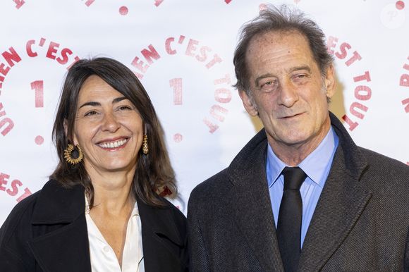 Cécile Duffau (fondatrice de l'association Un rien c'est tout) et son compagnon Vincent Lindon (parrain de l'association) au photocall des invités au dîner de gala de l'association "Un rien c'est tout" au musée de l'armée aux Invalides à Paris le 7 mars 2024

© Cyril Moreau / Bestimage