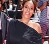 Au soleil, la mère et le garçon échange un moment de complicité
Amel Bent assiste au tapis rouge et à la projection de Zan O Bacheh à Cannes, France, le 22 mai 2025, dans le cadre du Festival de Cannes. Photo by Jerome Domine/ABACAPRESS.COM