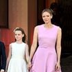 Charlene de Monaco et sa fille Gabriella assorties, mère et fille sont à tomber dans des tenues très élégantes