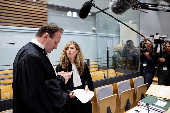 Me Alexandre Martin et Me Emmanuelle Franck, avocats de Cédric Jubillar - Les avocats du procès de Cédric Jubillar pour meurtre par conjoint au tribunal de Albi le 22 septembre 2025
© Dominique Jacovides / Bestimage
