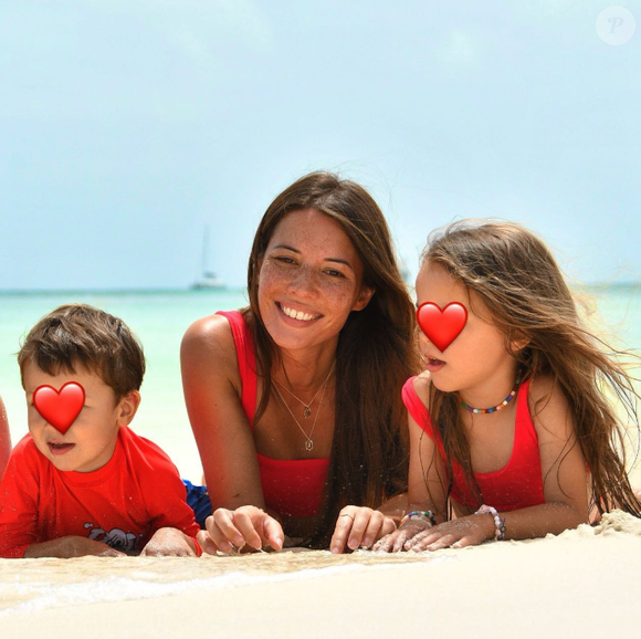 Emilie Broussouloux et ses deux enfants