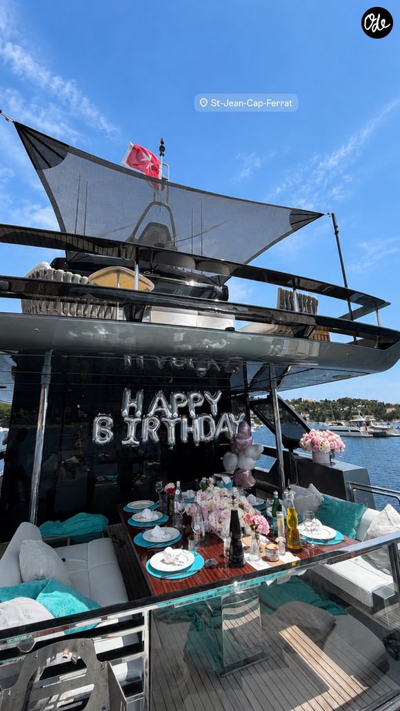 Une escapade entre St-Jean-Cap-Ferrat et Monte-Carlo

Anniversaire Claude Deschamps sur un yacht en famille ©Instagram - Mathilde Capp
