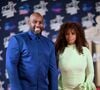 Concevant cependant "qu'il fallait vivre aussi avec son temps", ils ont obéi à ce dispositif.

Teddy Riner et sa femme Luthna Plocus assistent au Photocall lors des 27èmes NRJ Music Awards le 31 octobre 2025 à Cannes, France.  Photo par Franck Castel/ABACAPRESS.COM