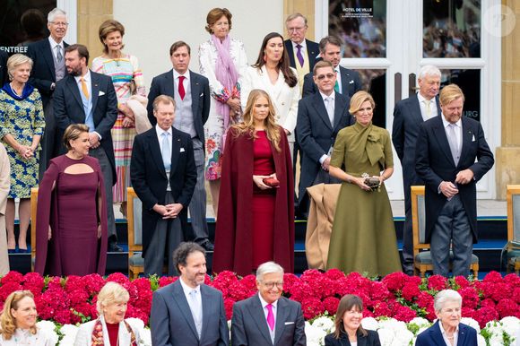 Le Grand-Duc Henri, la Grande-Duchesse Maria Teresa, le Prince Félix, la Princesse Claire, le Prince Louis, le Prince Sébastien, le Roi Willem-Alexander, la Reine Maxima, la Princesse Amalia à l'Hôtel de Ville de Luxembourg, lors de l'abdication du Grand-Duc Henri et de l'avènement de son fils le Grand-Duc héréditaire Guillaume. 3 octobre 2025. Photo by Mischa Schoemaker/ABACAPRESS.COM