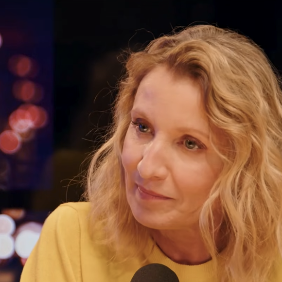 Ce 5 avril 2026, Alexandra Lamy était l'invitée du podcast "Les Lueurs". L'occasion pour elle de revenir sur les aspects de son caractère qu'elle apprécie le moins au quotidien.