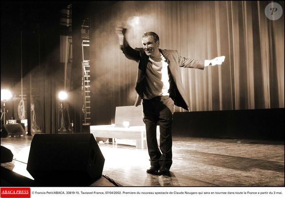 © Francis Petit/ABACA. 33819-15. Tautavel-France, 07/04/2002. Première du nouveau spectacle de Claude Nougaro qui sera en tournée dans toute la France a partir du 3 mai.