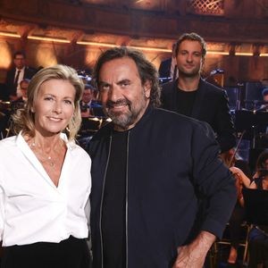 Claire Chazal et André Manoukian lors de l’enregistrement de l’émission "Le Grand Echiquier - Spéciale Serge Gainsbourg" présentée par C.Chazal et A.Manoukian et diffusée le 7 avril 2026 sur France 2, à Paris, France, le 17 septembre 2025.

© Jack Tribeca/Bestimage