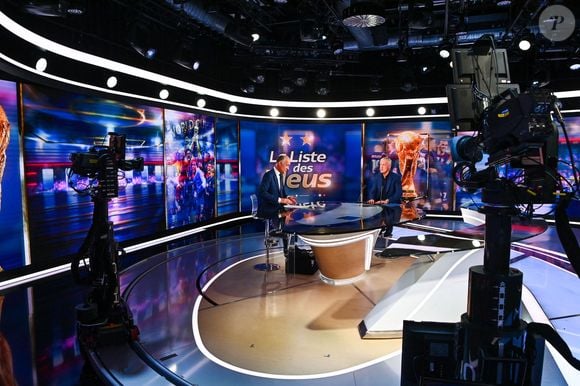 Mais tout ne s'est pas déroulé comme prévu.

Gilles Bouleau - Didier Deschamps annonce la liste des joueurs sélectionnés pour la Coupe du Monde de la FIFA 2022 au Qatar lors d'une conférence de presse à TF1, Boulogne-Billancourt le 9 novembre 2022.