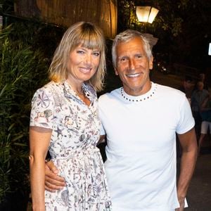 Nagui et sa femme Mélanie Page lors du spectacle "Les gros patinent bien" au théâtre de Verdure lors du 41ème Festival de Ramatuelle ( qui fête ses 40 ans) le 10 août 2025. 
© Cyril Bruneau / Bestimage