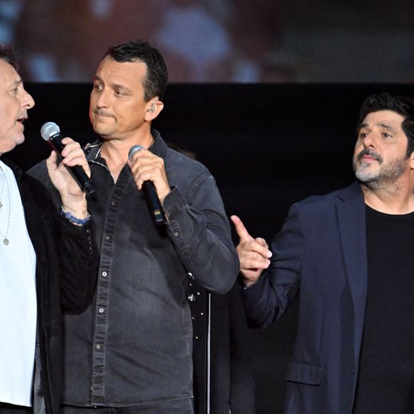 Jean Luc Reichmann, Christophe Mondoloni, Francine Massiani, Delia Lucia, Alexandra Ferrandini et Patrick Fiori ont chanté le Tango Corse, durant Corsu Mezu Mezu, le concert emmené par Patrick Fiori qui a eu lieu au stade Orange Vélodrome à Marseille, le 22 mai 2026, diffusé le 28 août sur France 3.. © Bruno Bebert/Bestimage